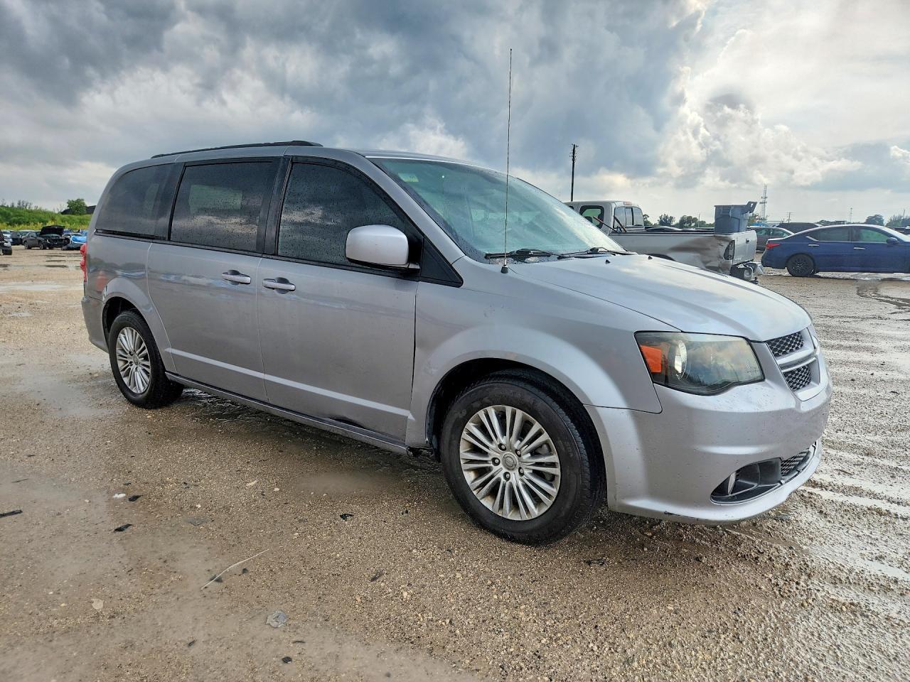 2018 Dodge Grand Caravan Gt - Фото 4