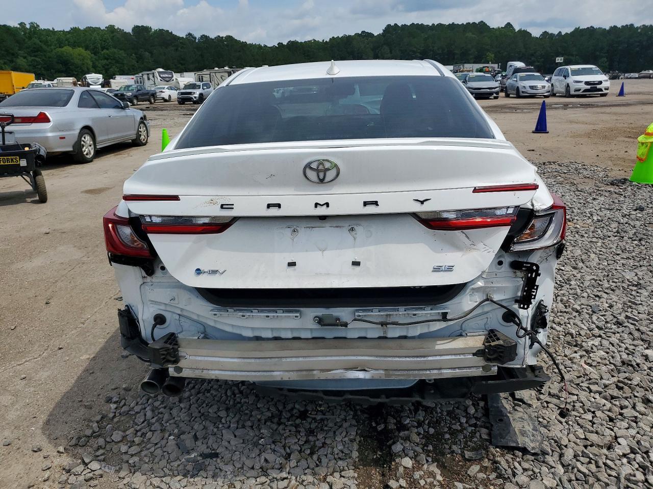 2025 Toyota Camry Se - Фото 6
