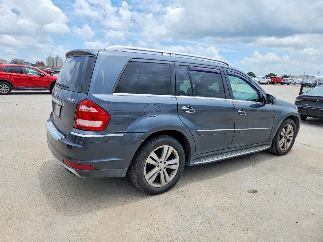 2012 Mercedes-Benz Gl 450 4Matic - Image 3