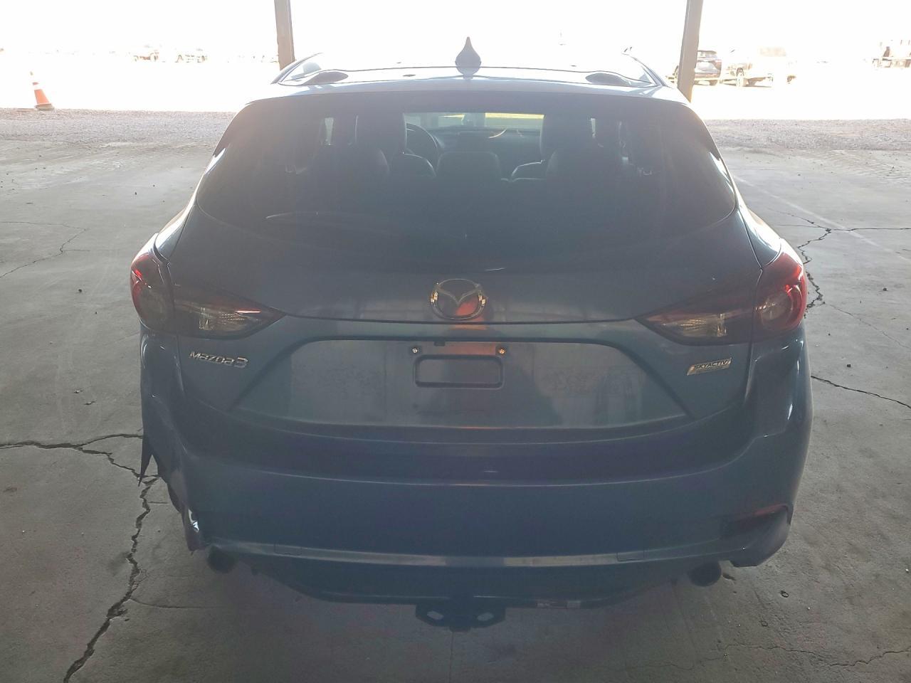 2018 Mazda 3 - Image 6