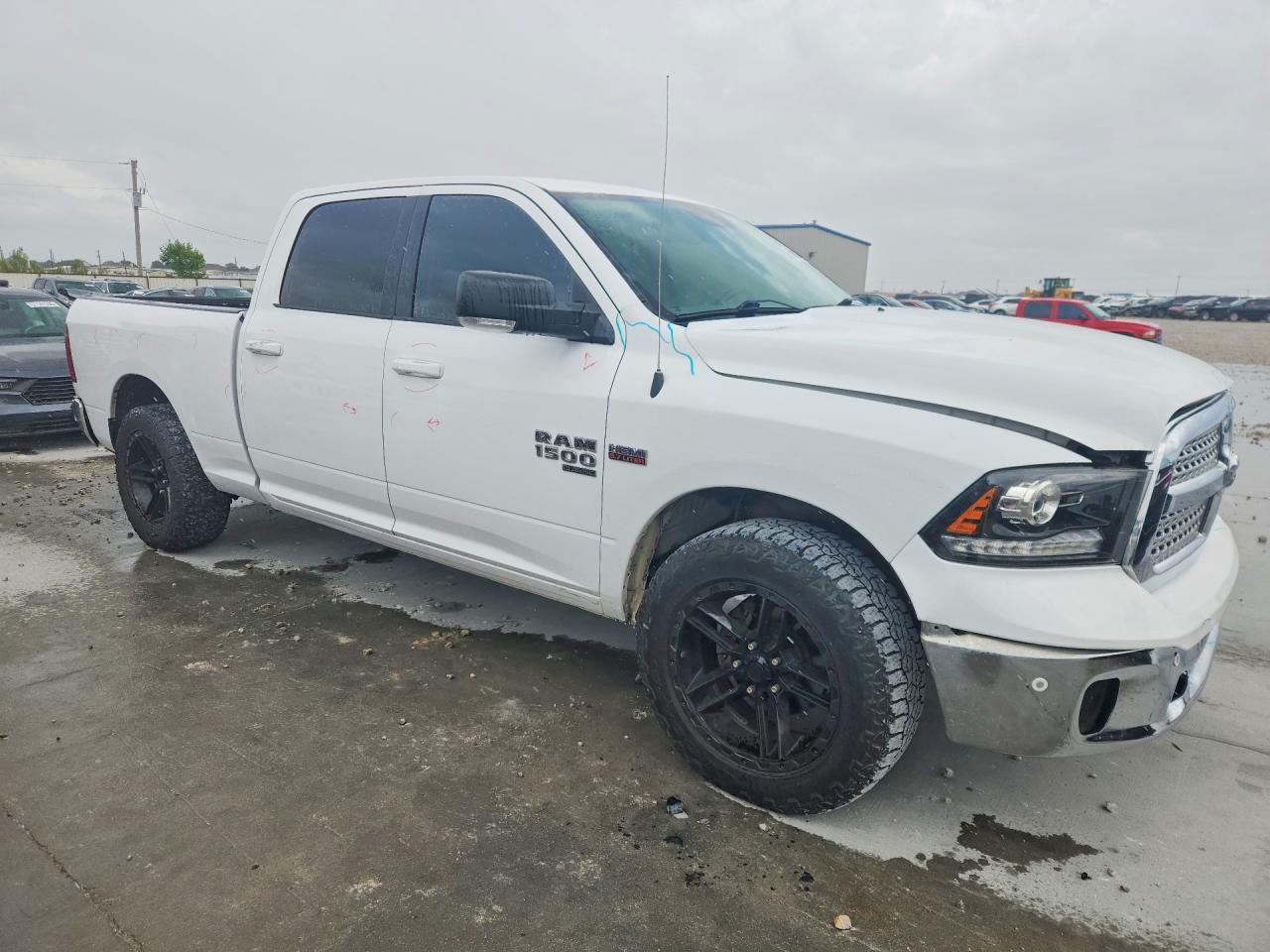 2019 Ram 1500 Classic Slt - Image 4
