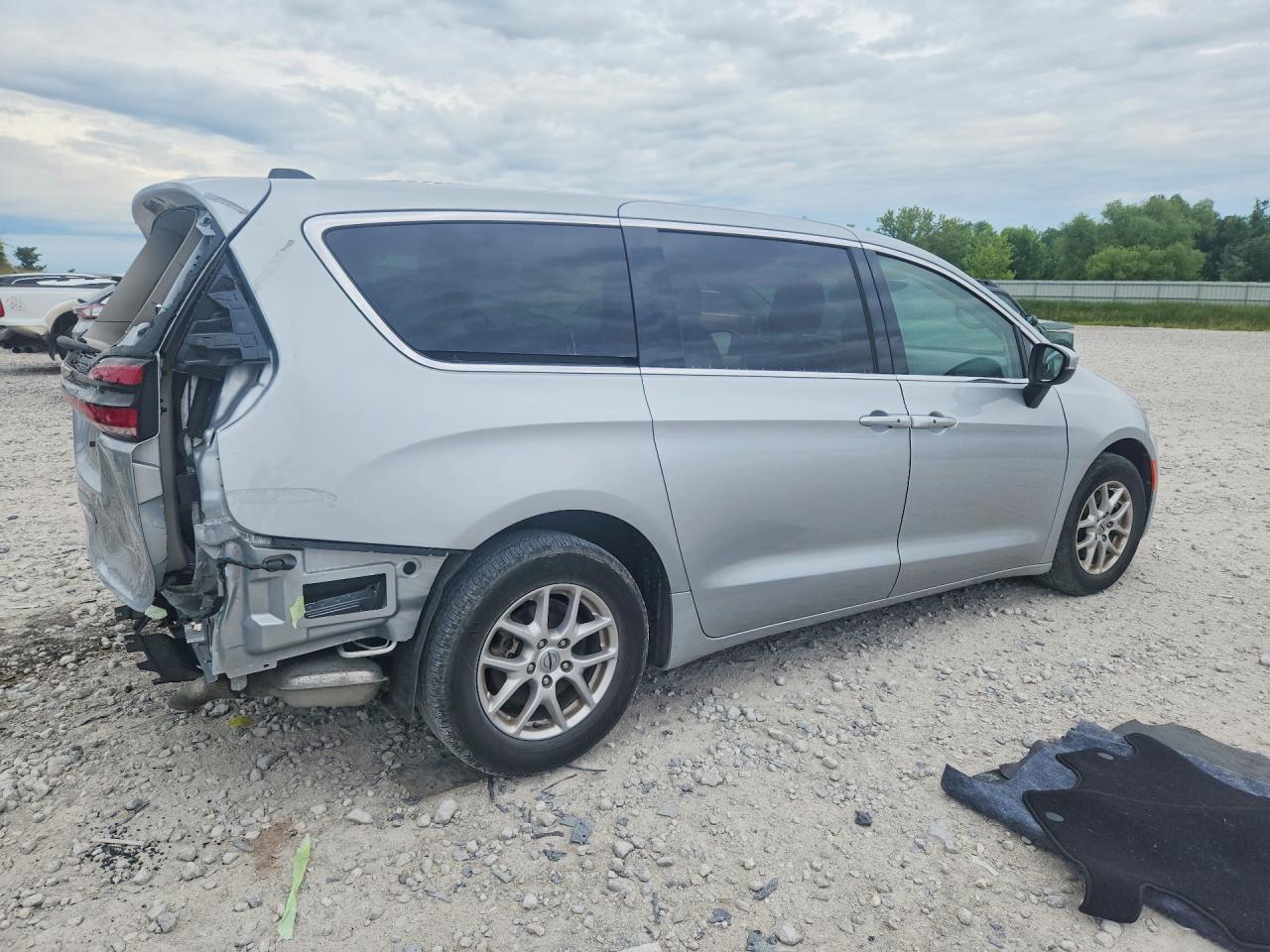 2023 Chrysler Pacifica Touring L - Фото 3