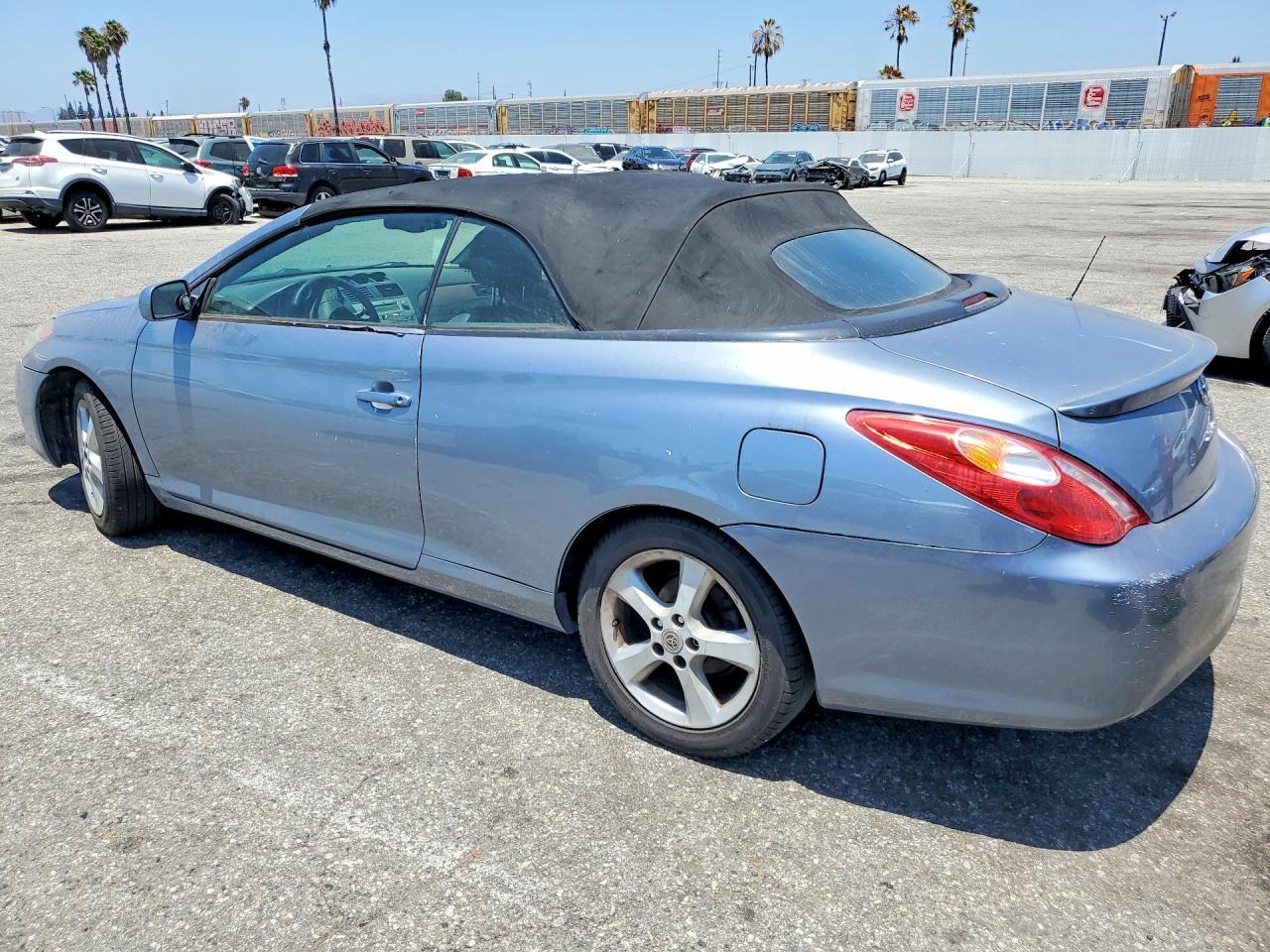 2005 Toyota Camry Solara Sle V6 - Image 2