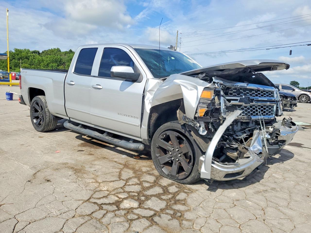 2015 Chevrolet Silverado K1500 Lt - Image 4