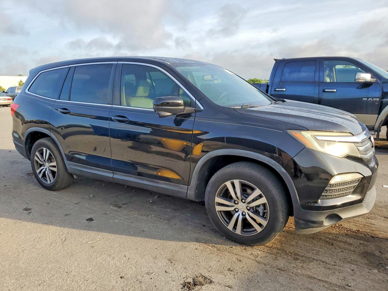 2016 Honda Pilot Exl - Image 4