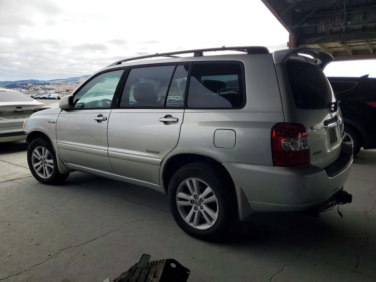 2007 Toyota Highlander Hybrid - Image 2
