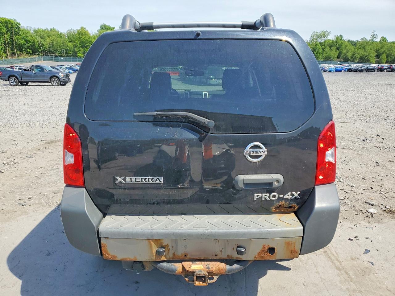 2011 Nissan Xterra X - Image 6
