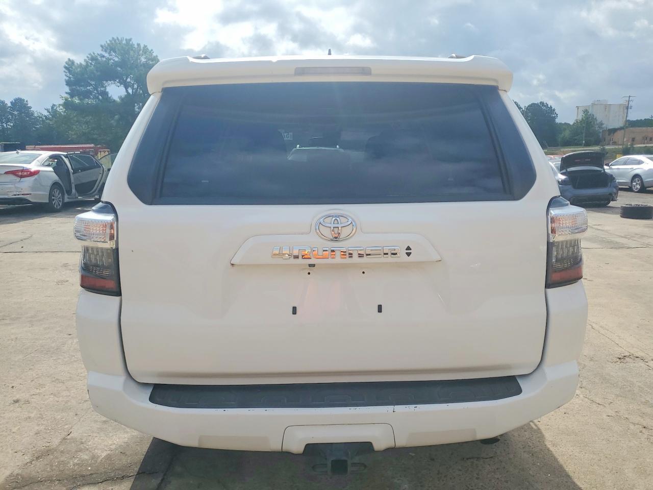 2022 Toyota 4Runner Sr5 - Фото 6