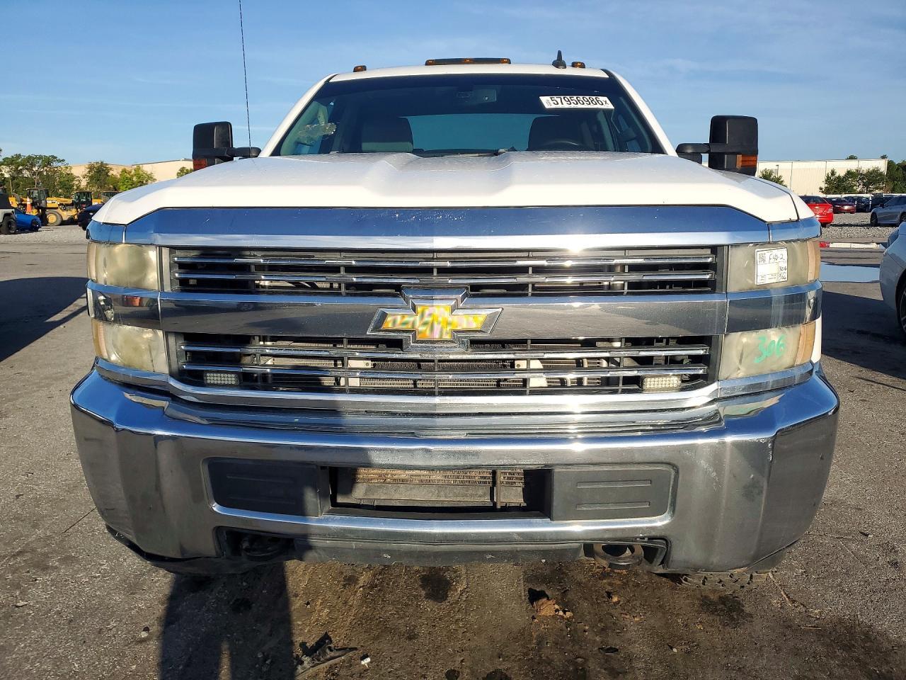 2015 Chevrolet Silverado K2500 Heavy Duty - Image 5