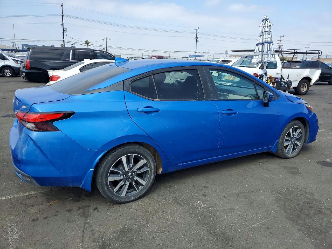 2021 Nissan Versa Sv - Image 3