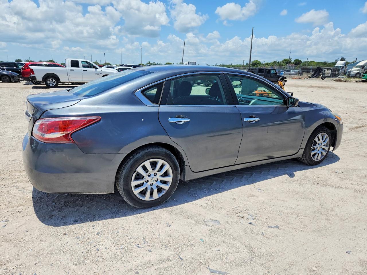 2013 Nissan Altima 2.5 - Фото 3