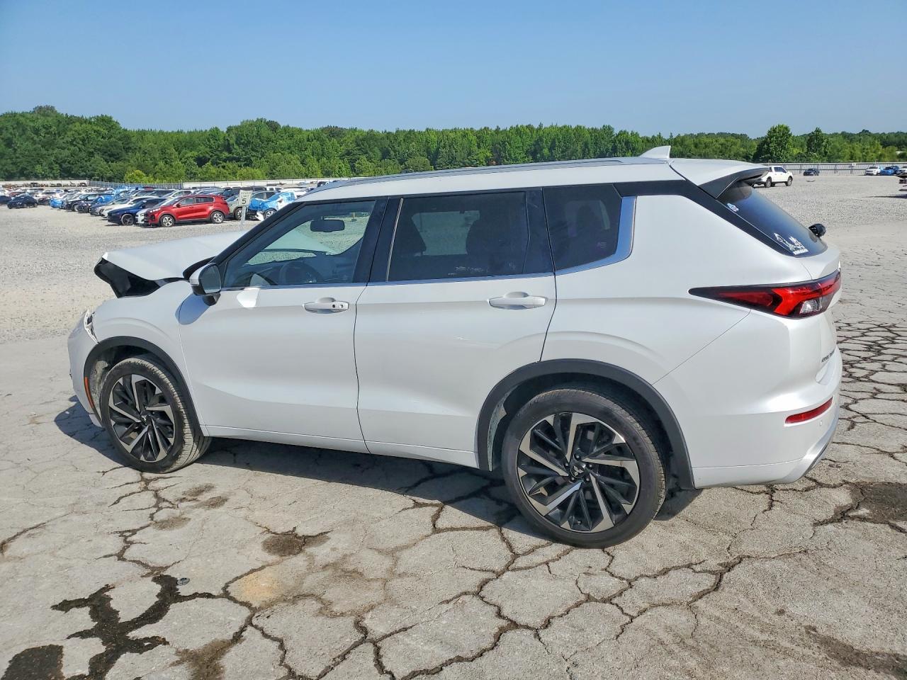 2022 Mitsubishi Outlander Sel - Фото 2
