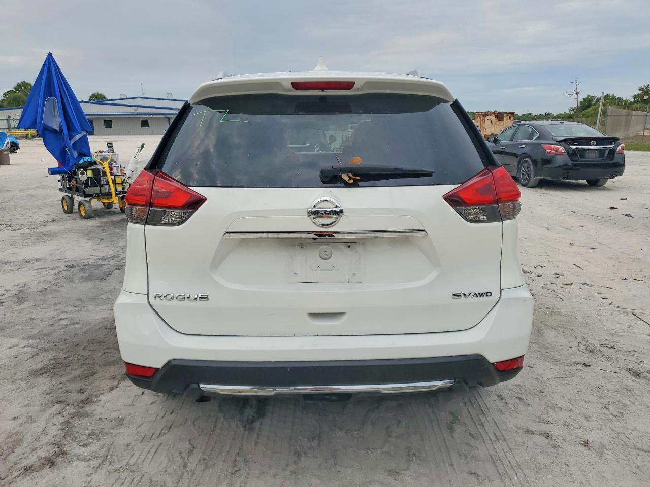 2017 Nissan Rogue Sv - Фото 6