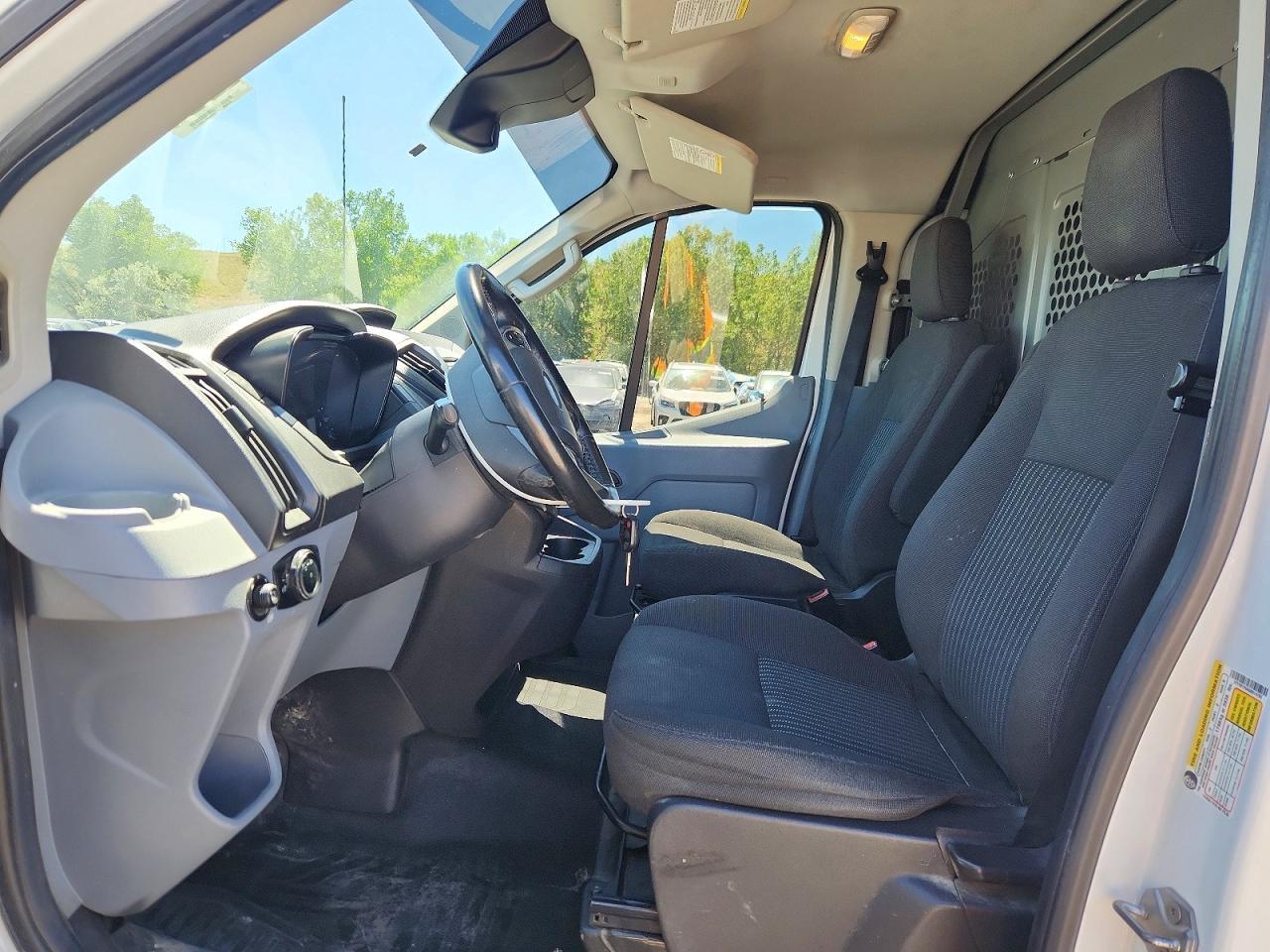 2016 Ford Transit 250 Delivery Van - Фото 7