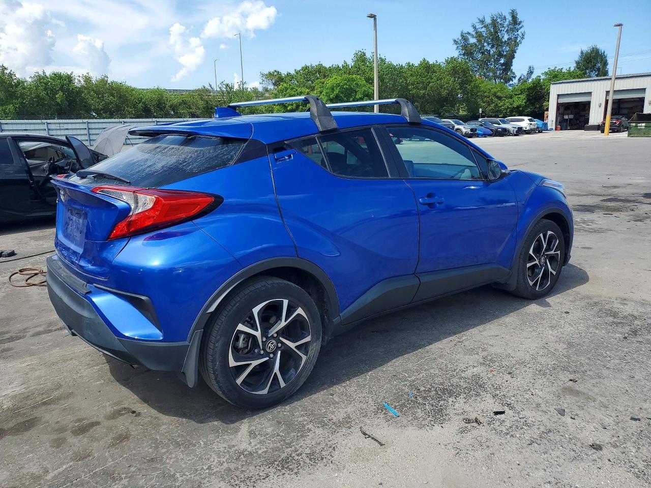 2022 Toyota C-Hr Xle - Фото 3