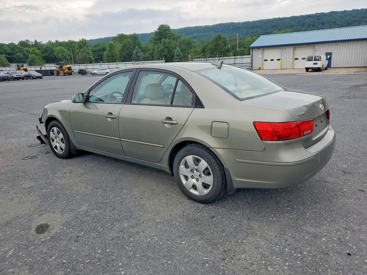 2009 Hyundai Sonata Gls - Image 2