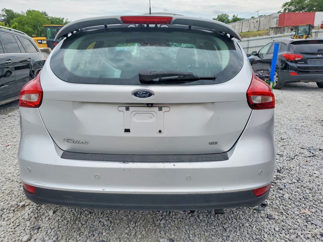 2015 Ford Focus Se - Image 6