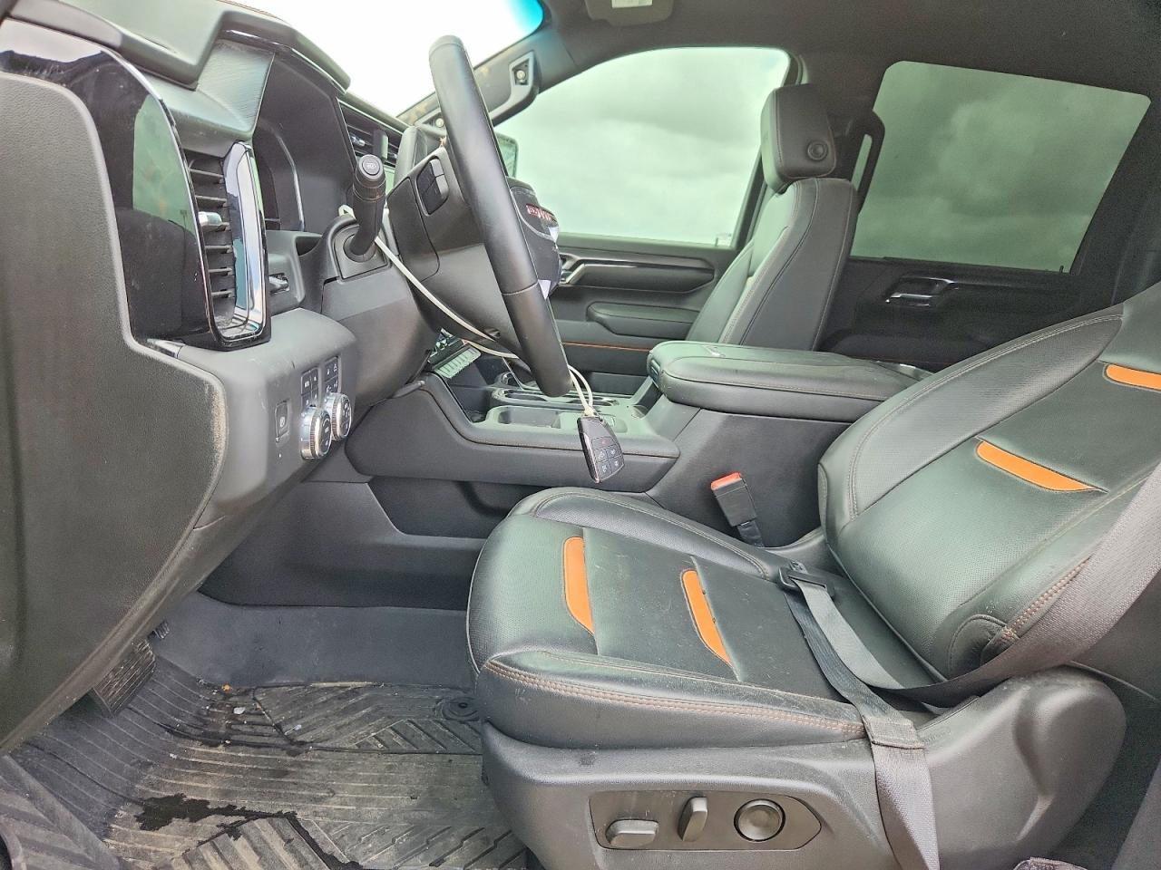 2024 GMC Sierra K3500 At4 - Фото 7