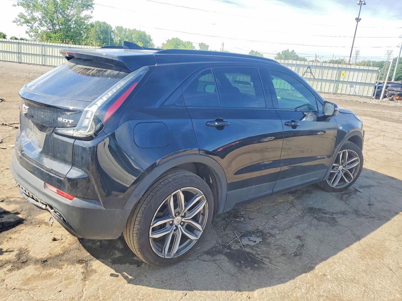 2019 Cadillac Xt4 Sport - Фото 3
