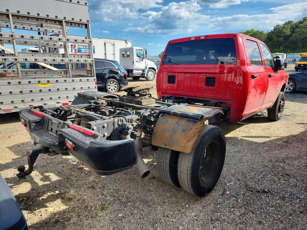 2023 Ram 3500 Tradesman - Фото 3
