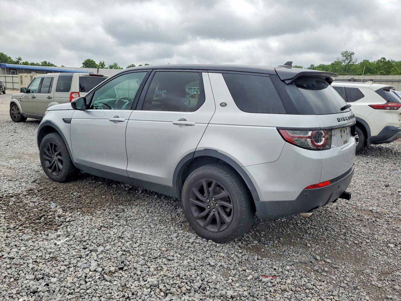 2016 Land Rover Discovery Sport Hse - Image 2