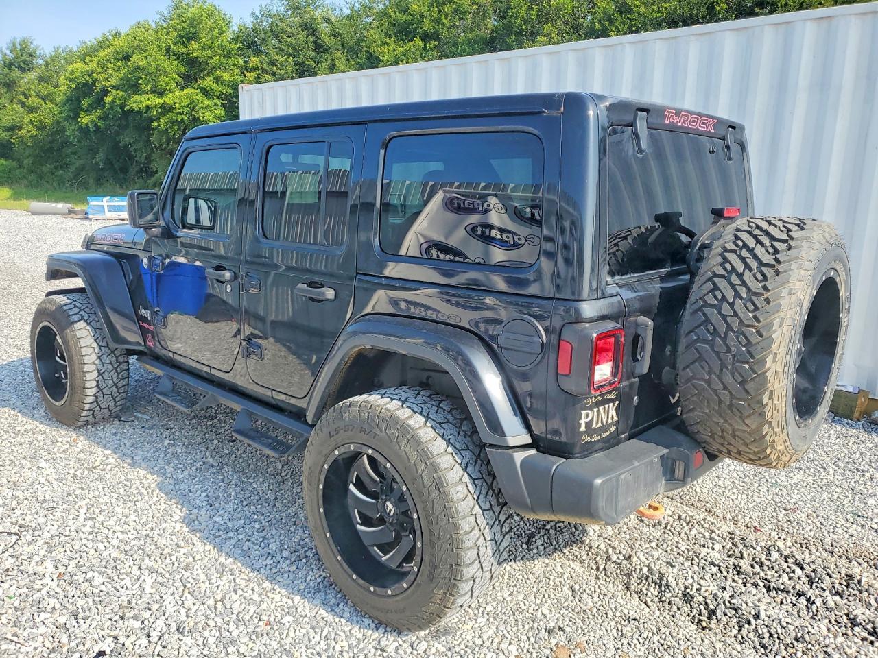2020 Jeep Wrangler Unlimited Sahara - Фото 2
