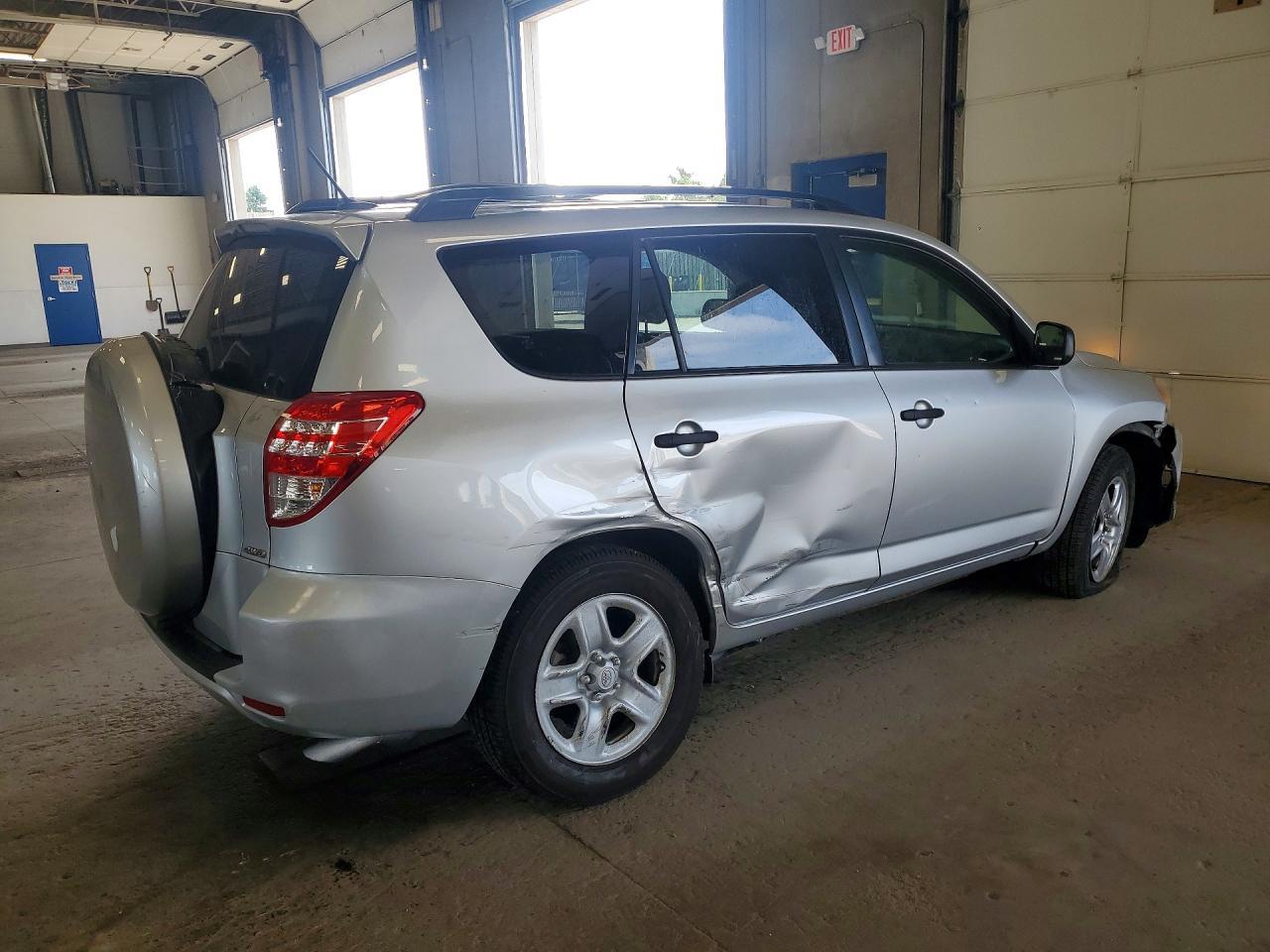 2010 Toyota Rav4 Base - Фото 3