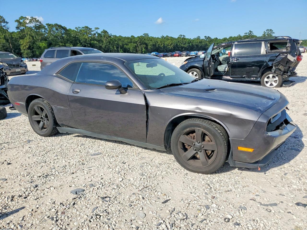 2013 Dodge Challenger Sxt - Image 4