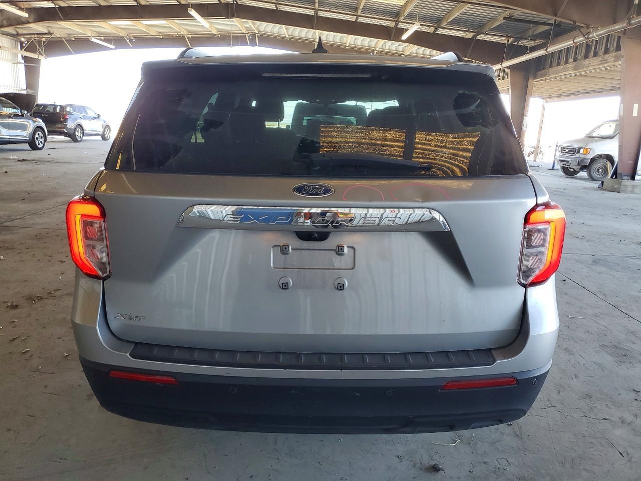 2023 Ford Explorer Xlt - Image 6