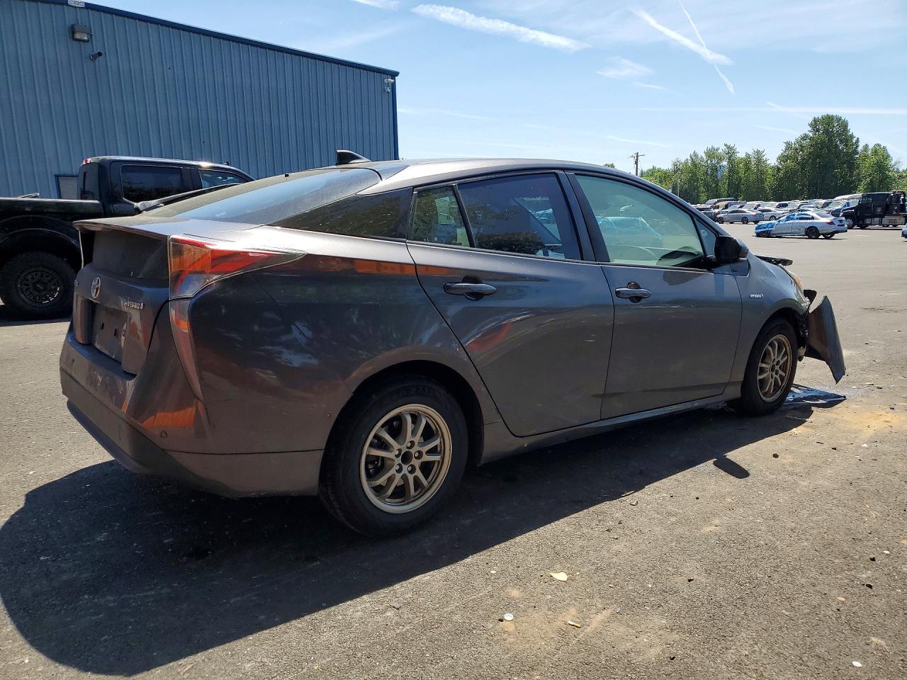 2018 Toyota Prius Two - Фото 3