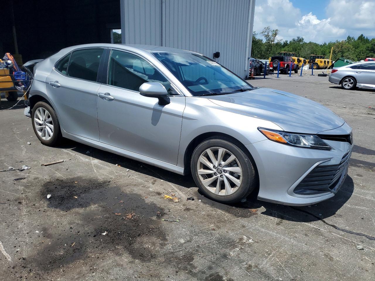 2023 Toyota Camry Le - Image 4
