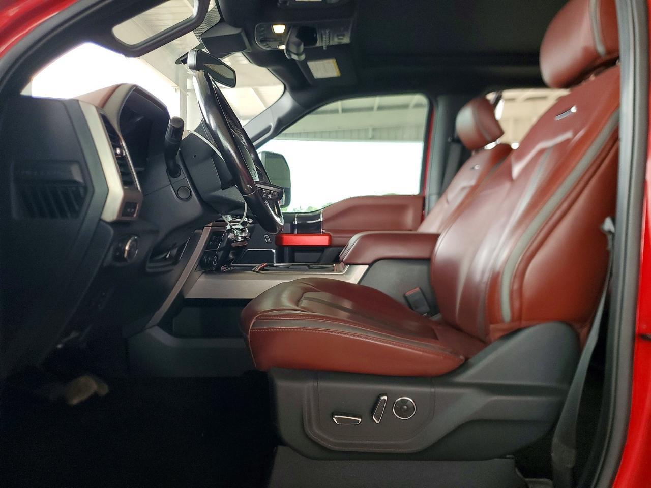 2022 Ford F350 Super Duty - Фото 7