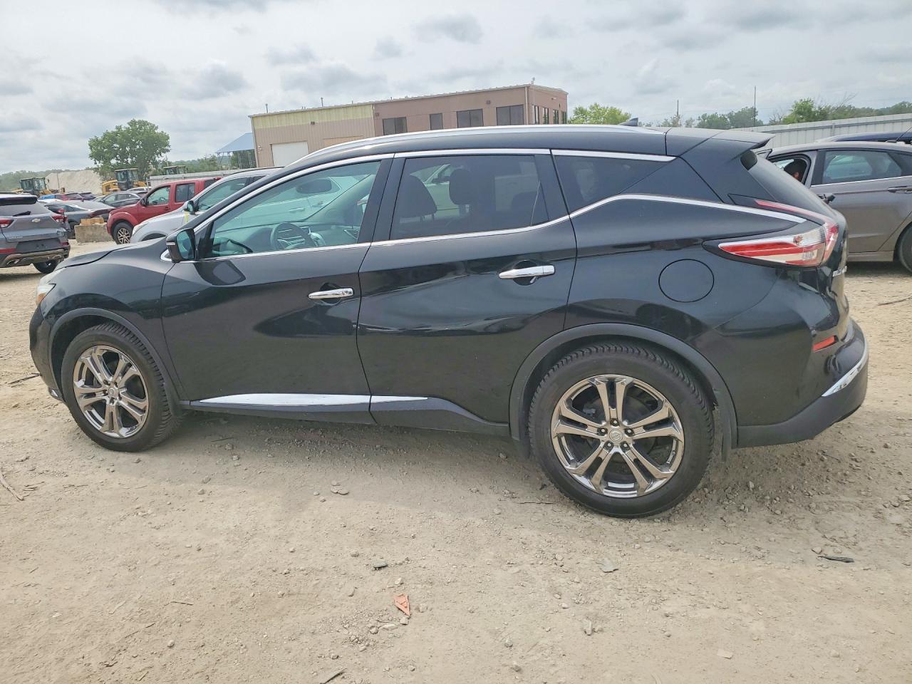 2015 Nissan Murano Platinum - Image 2