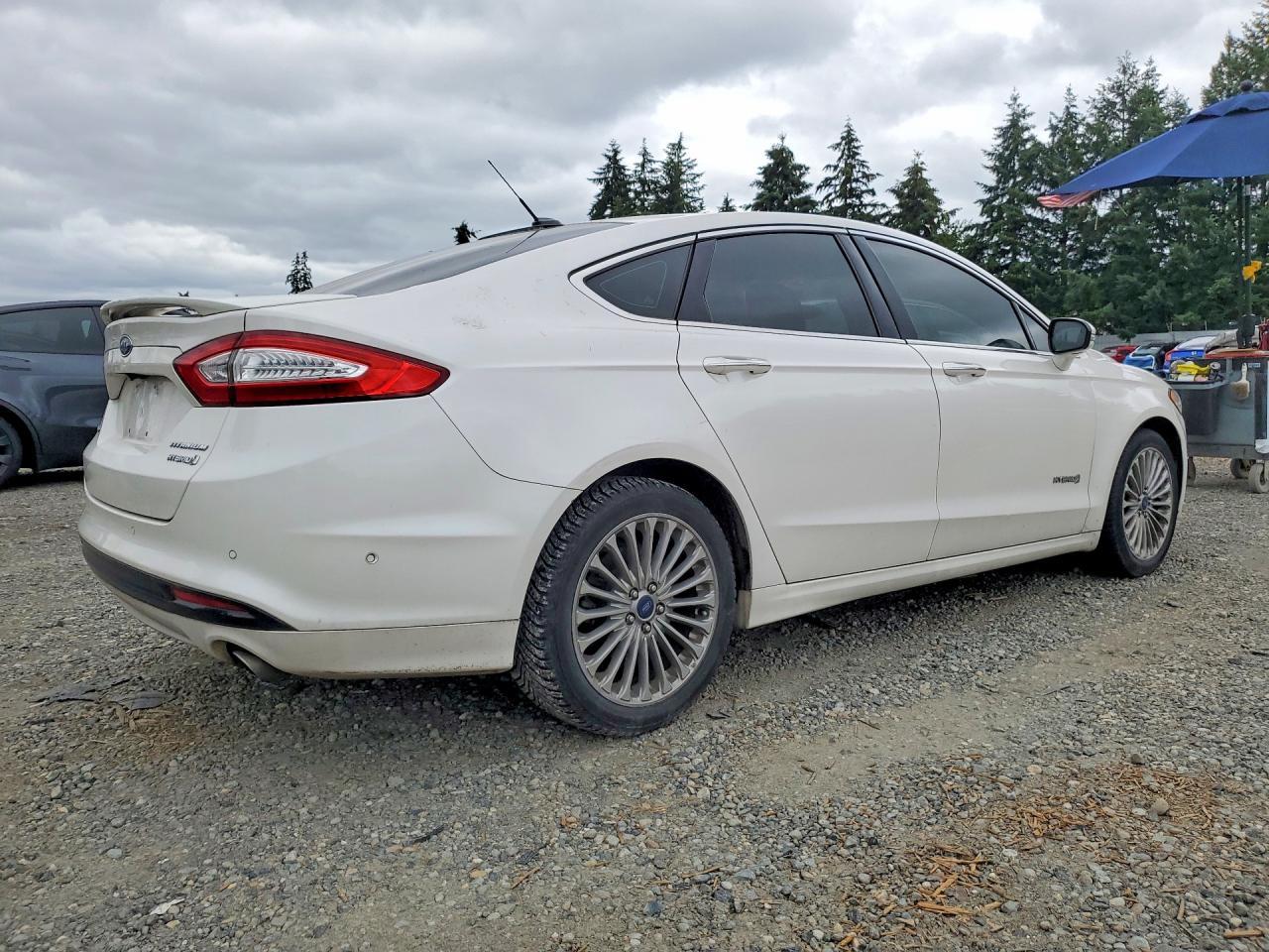2014 Ford Fusion Titanium Hev - Фото 3