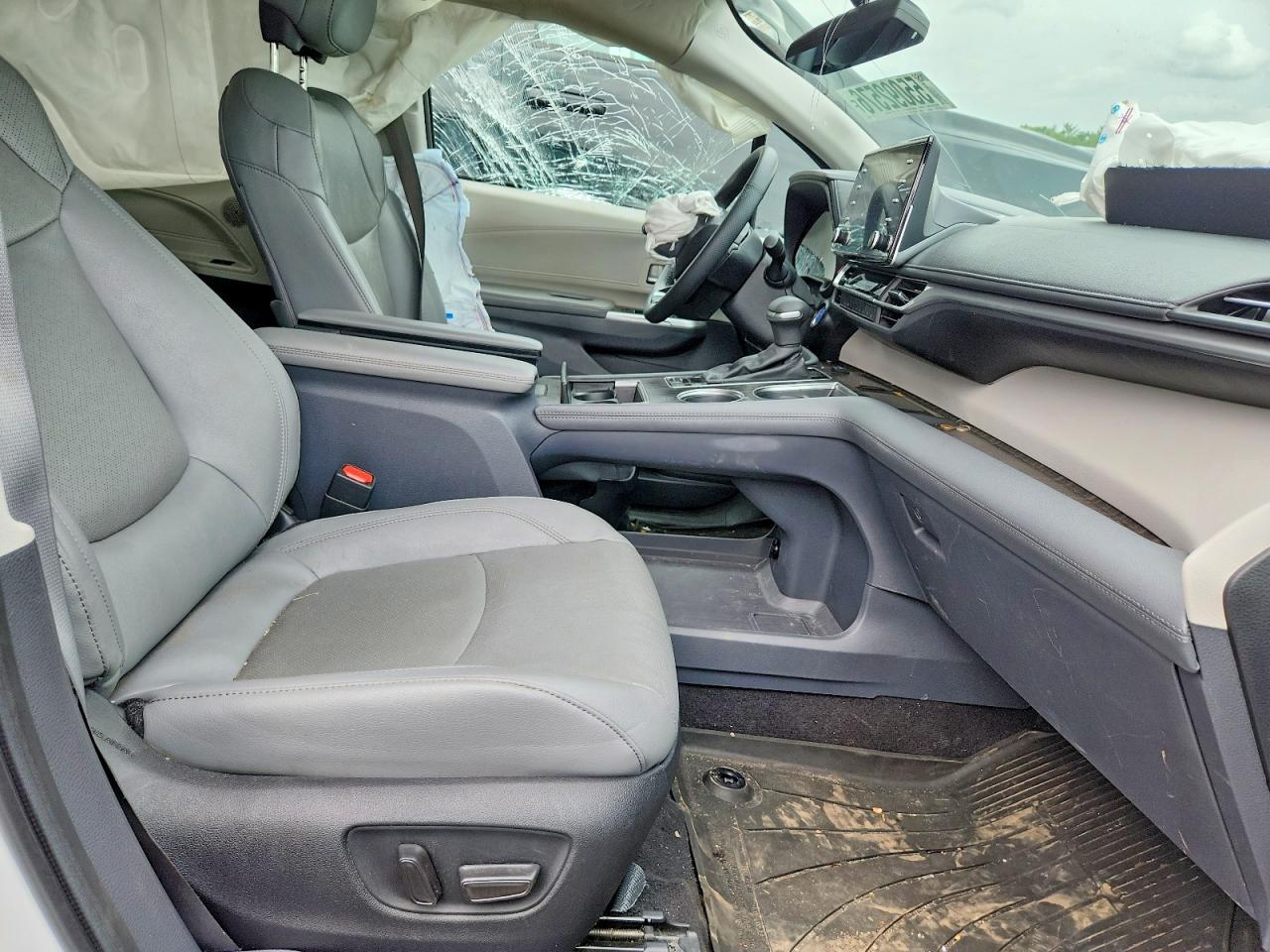 2023 Toyota Sienna Limited 7-Passenger - Фото 7