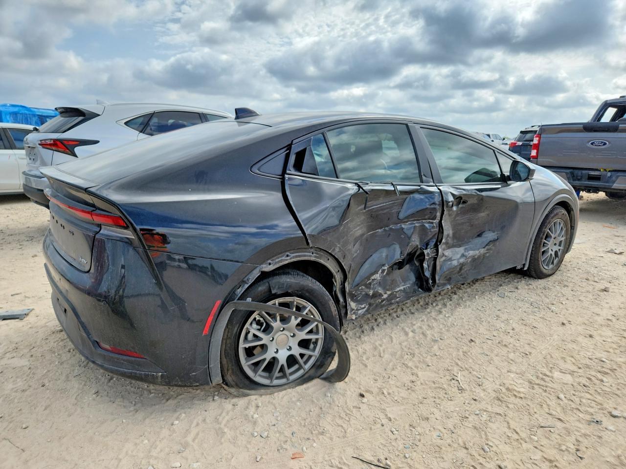 2023 Toyota Prius Le - Фото 3