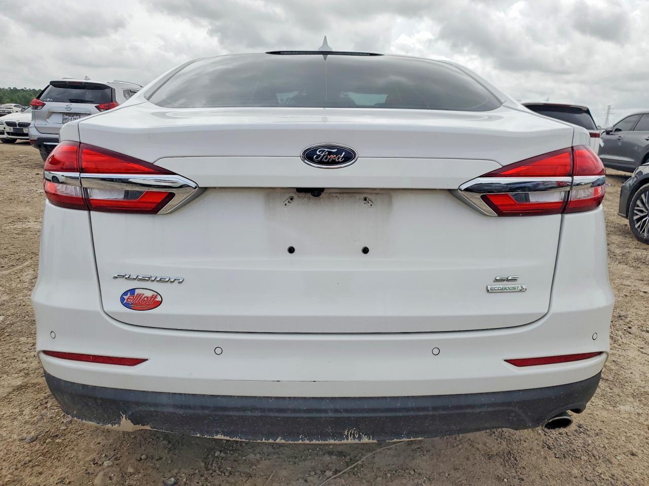 2020 Ford Fusion Se - Image 6