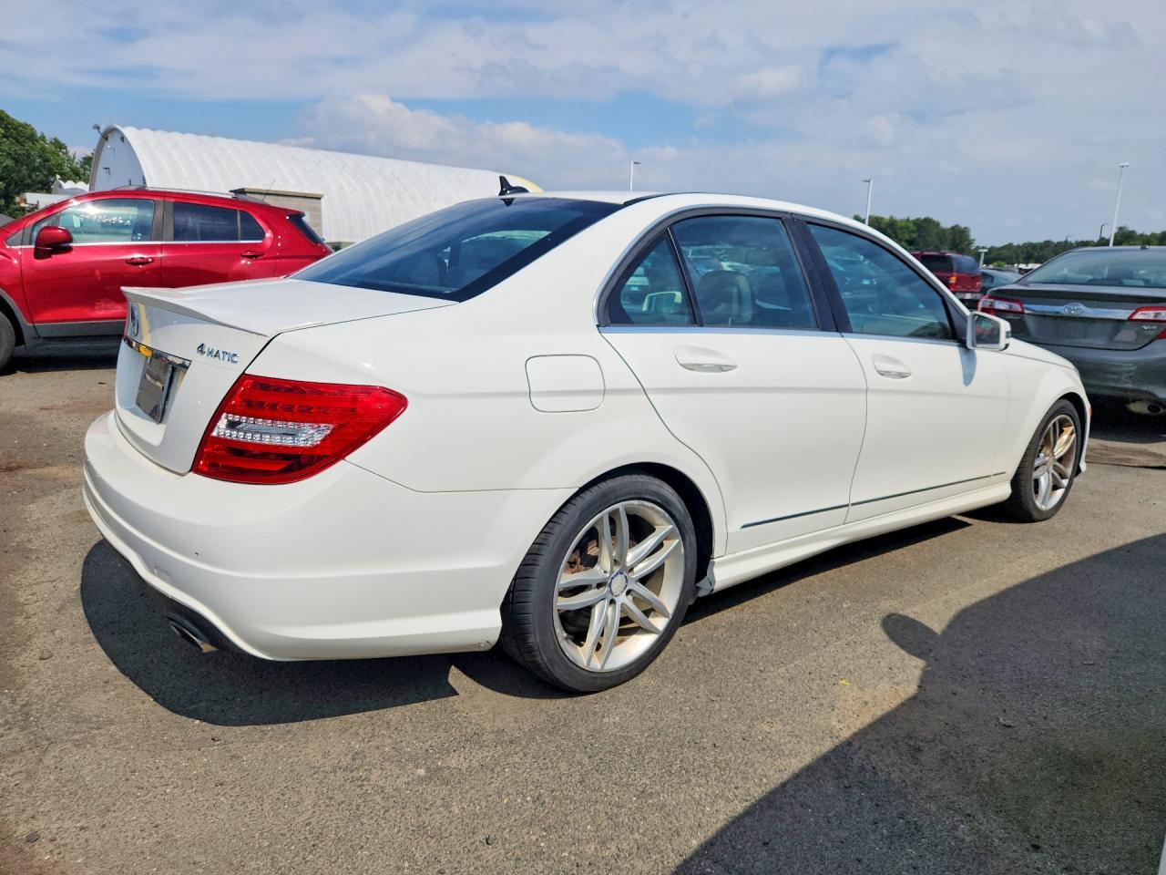 2014 Mercedes-Benz C 300 4Matic - Фото 3