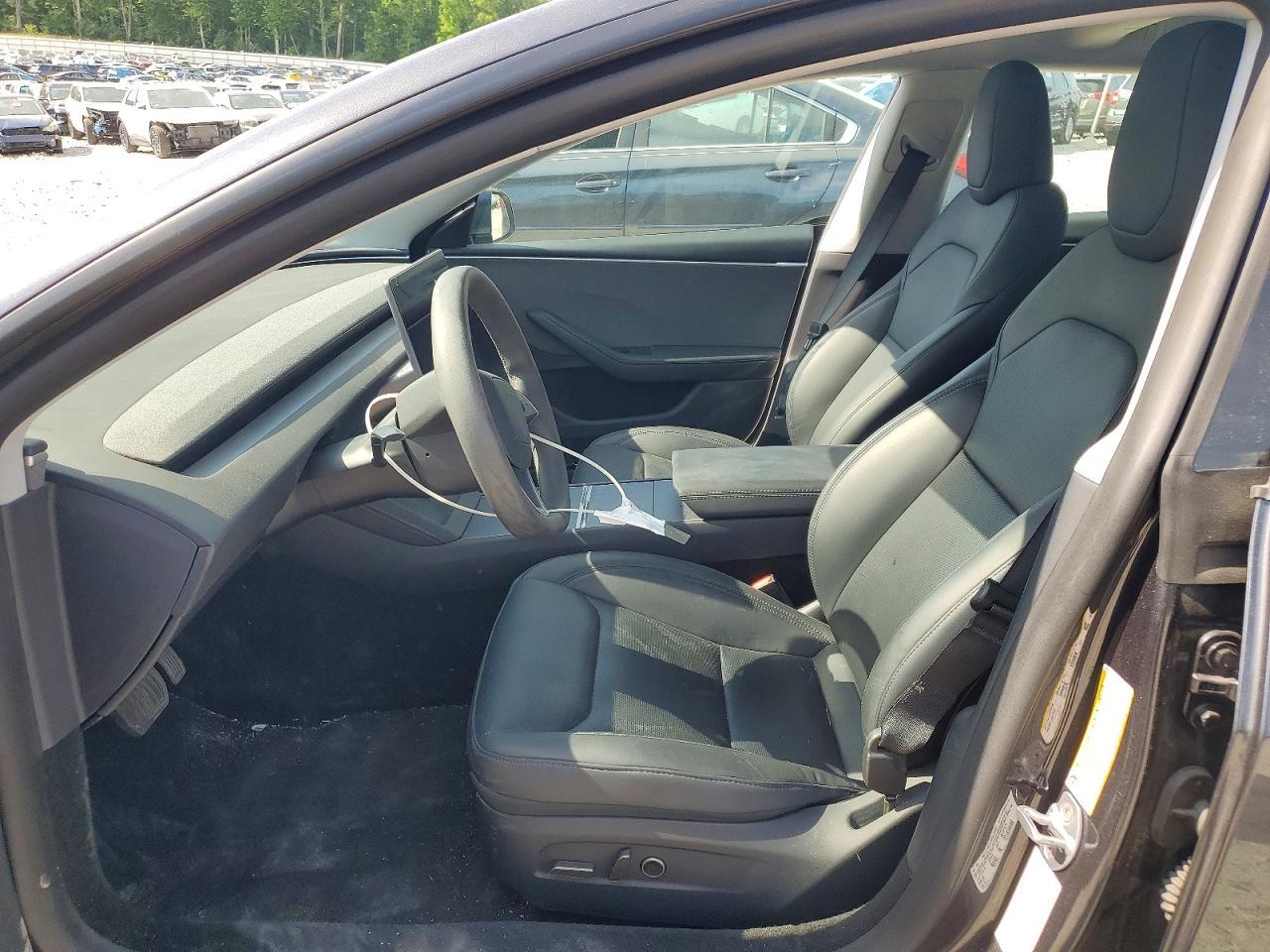 2026 Tesla Model 3 - Фото 7