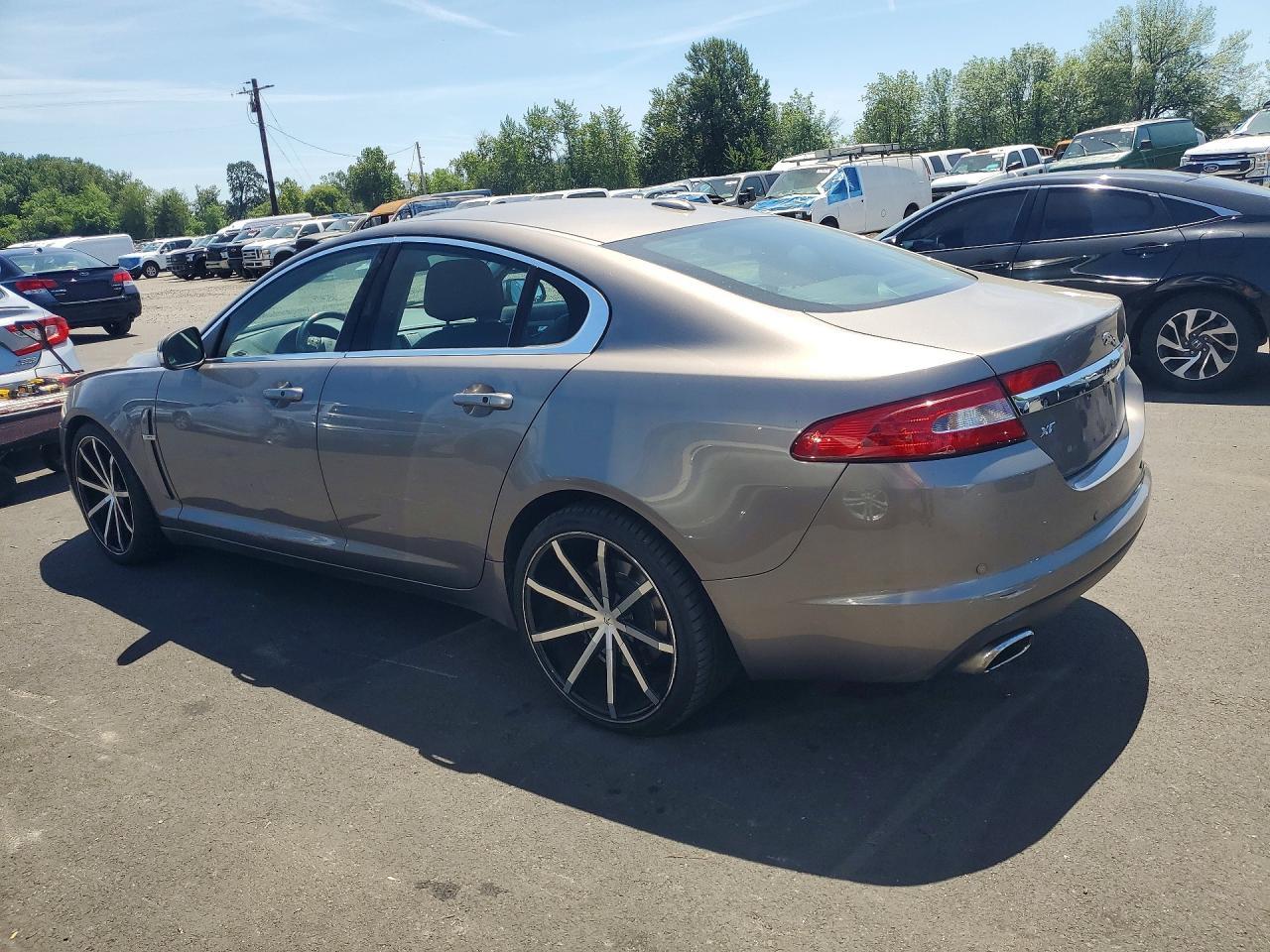 2009 Jaguar Xf Supercharged - Image 2