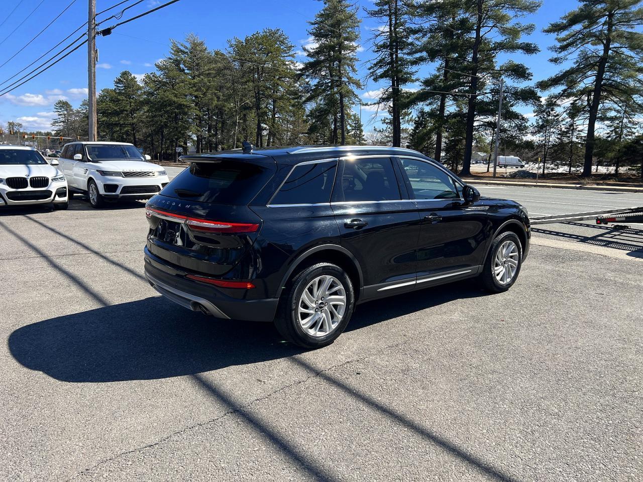2022 Lincoln Corsair - Image 4