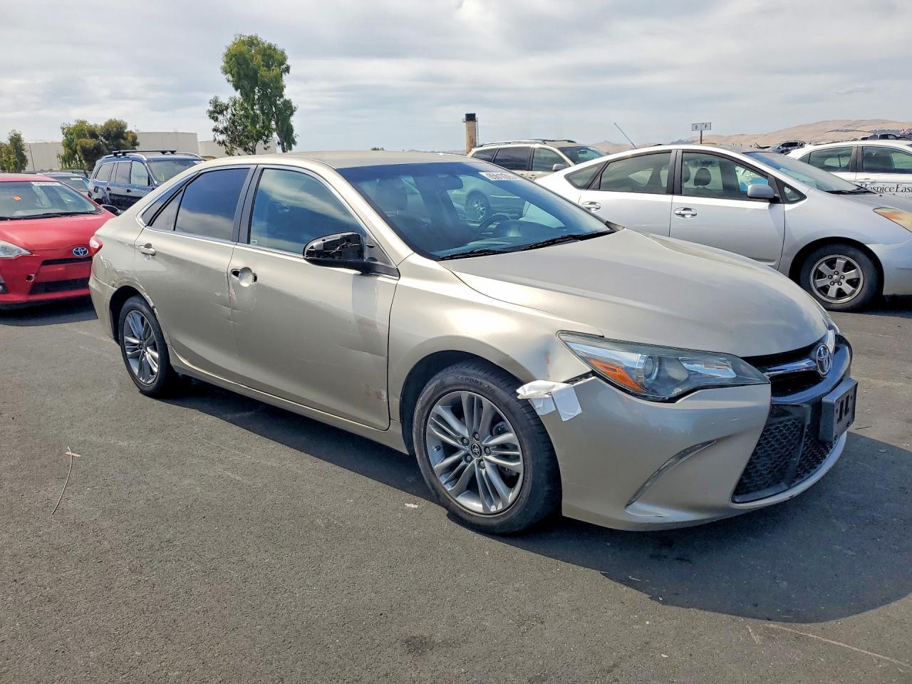 2015 Toyota Camry Se - Image 4