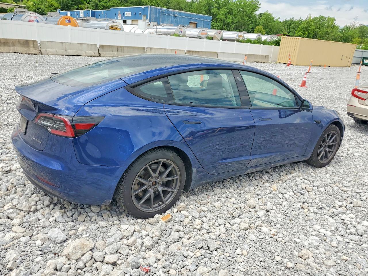 2021 Tesla Model 3 - Фото 3