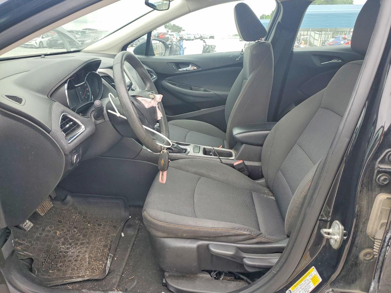 2018 Chevrolet Cruze Ls - Image 7