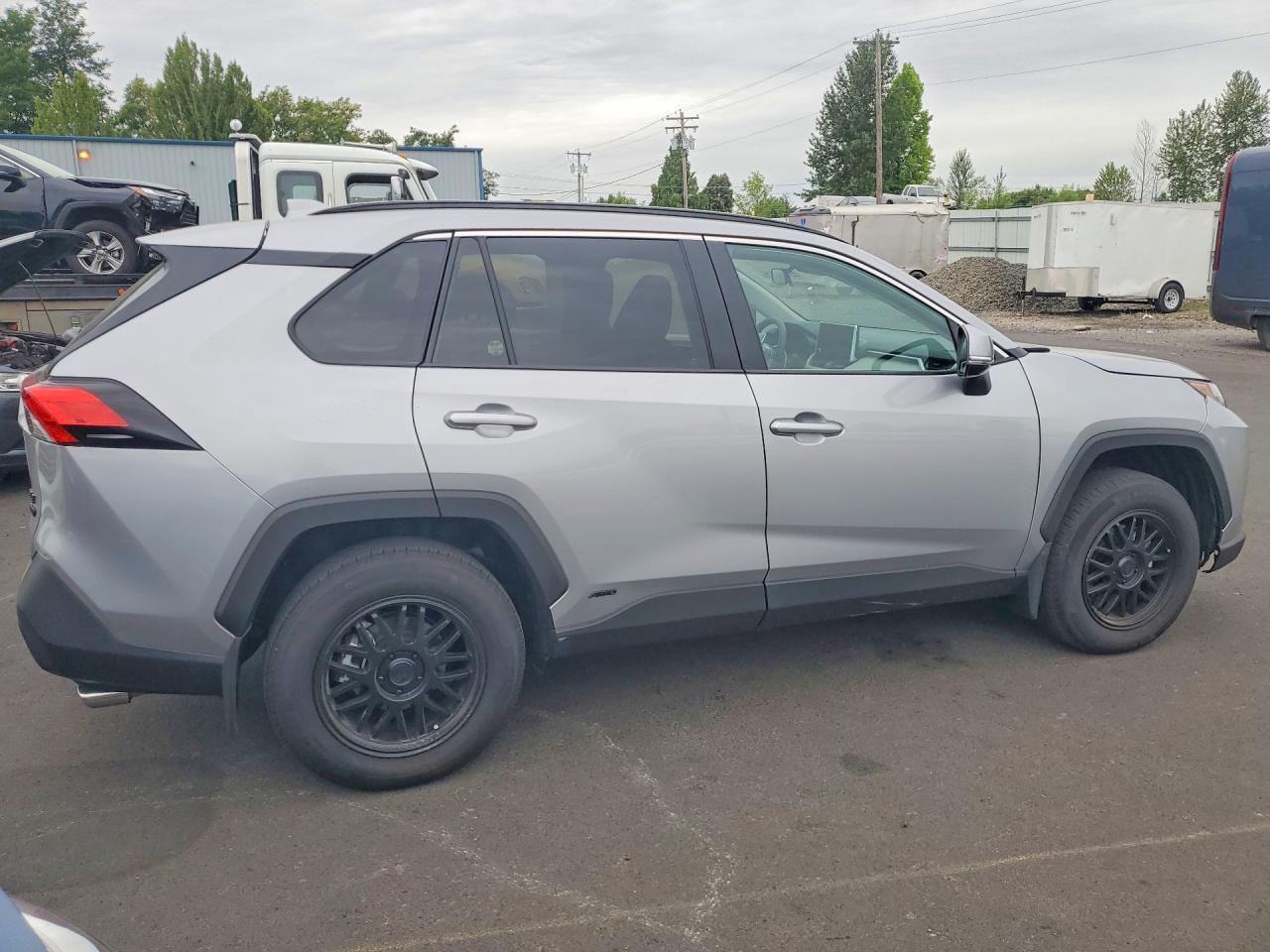 2024 Toyota Rav4 Hybrid Xle - Фото 3