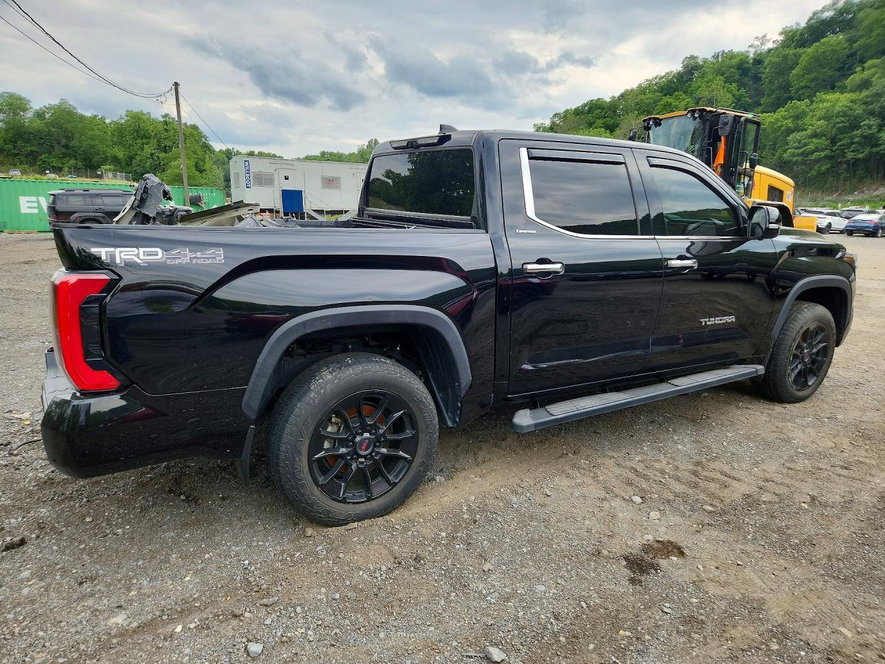 2023 Toyota Tundra Crewmax Limited - Image 3