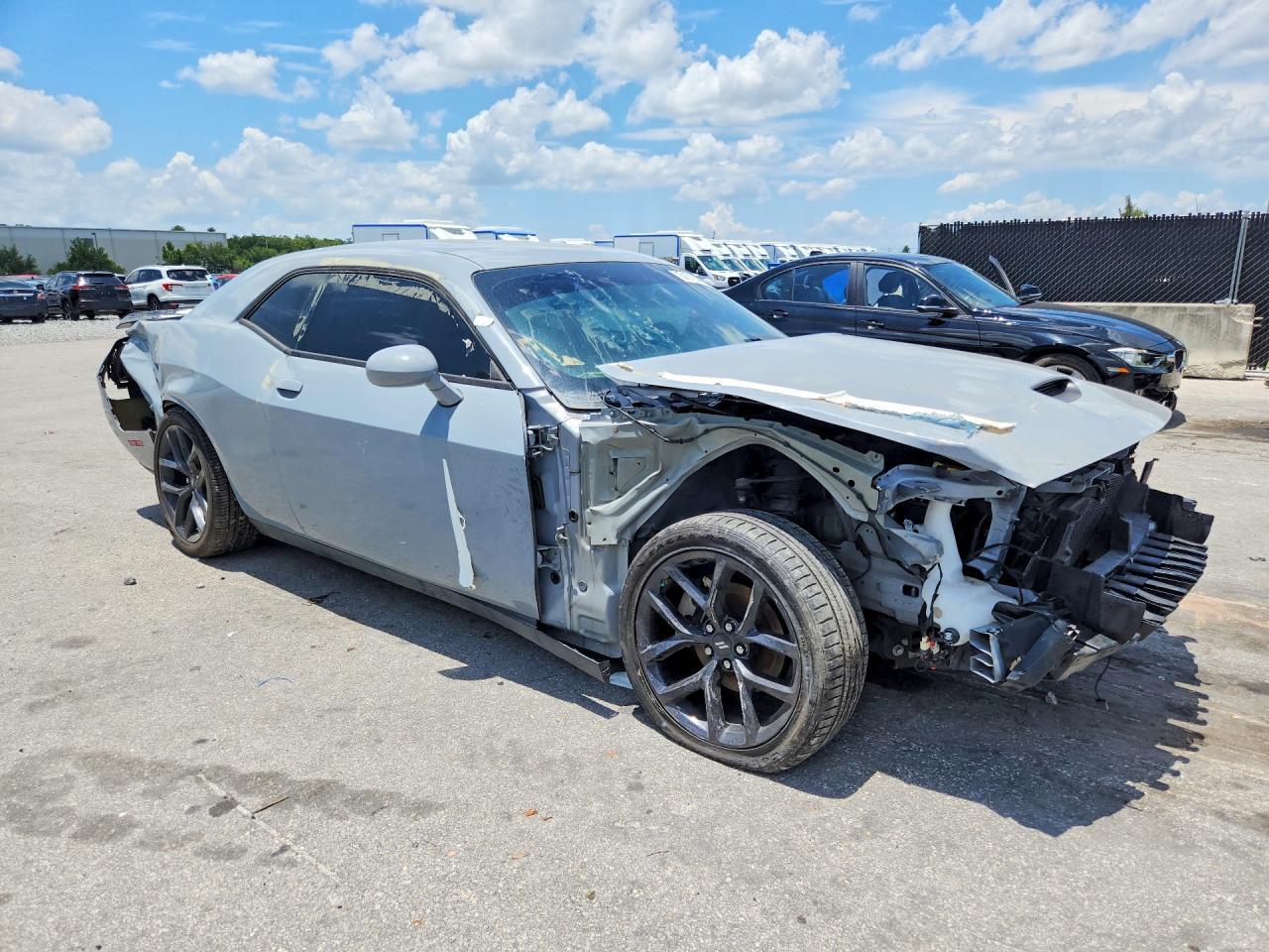 2022 Dodge Challenger Gt - Image 4