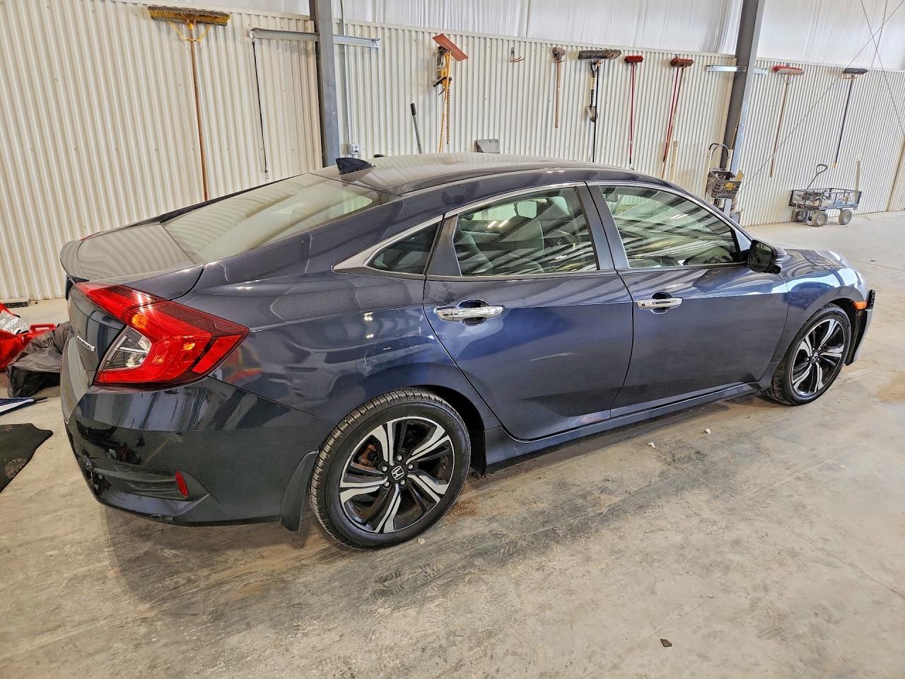 2018 Honda Civic Touring - Фото 3