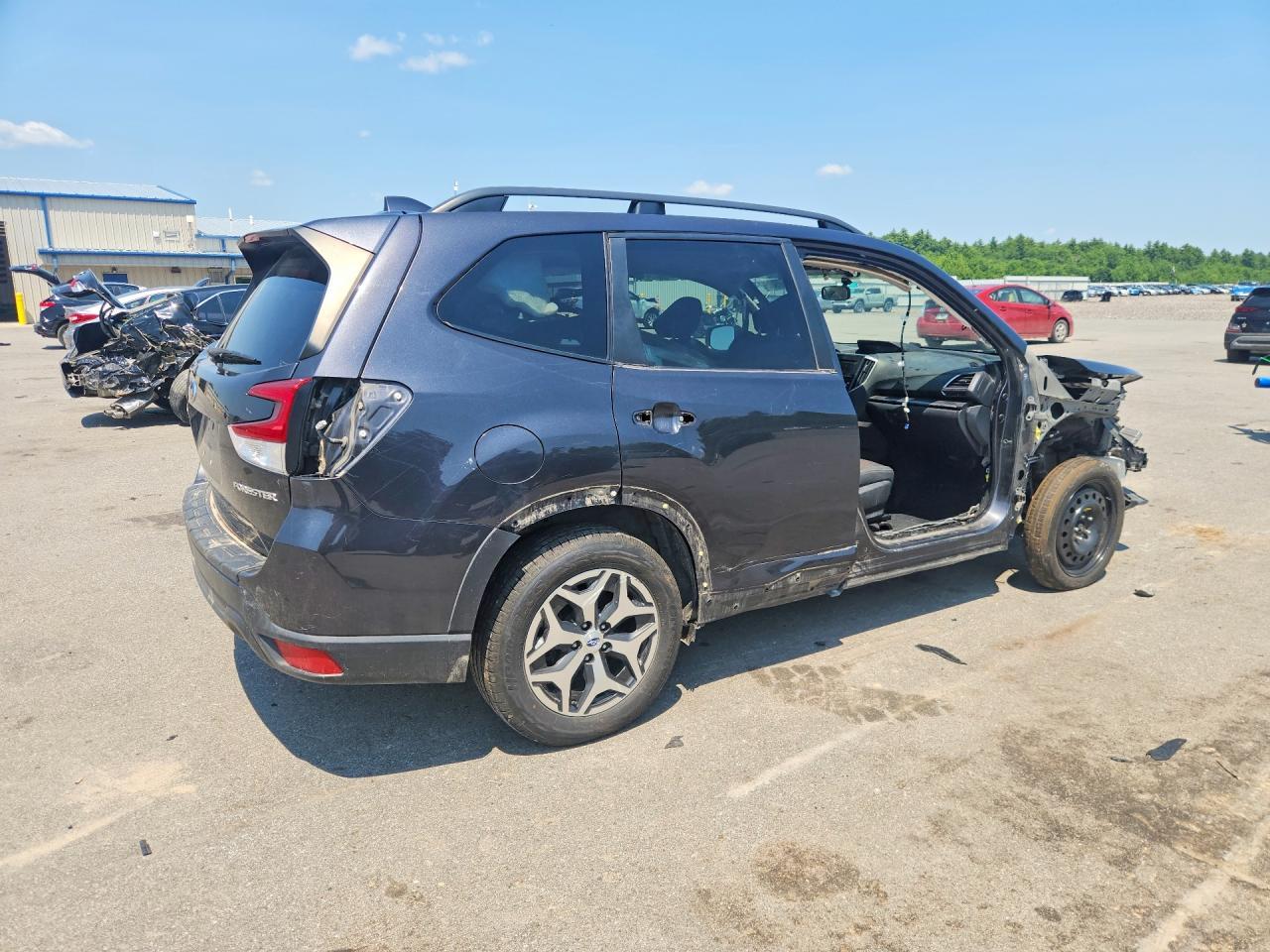 2019 Subaru Forester Premium - Фото 3