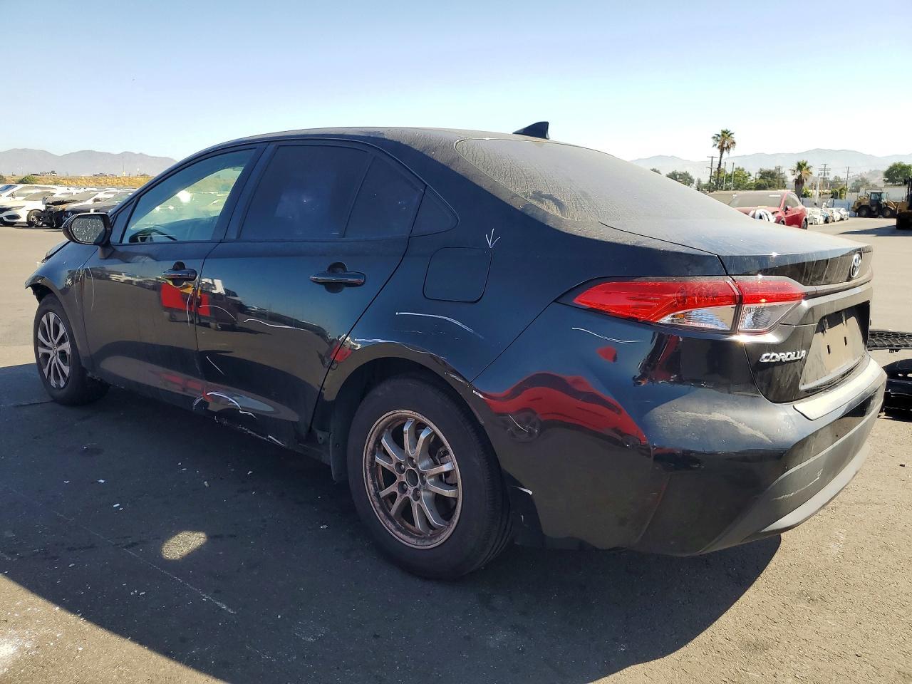 2022 Toyota Corolla Le - Image 2